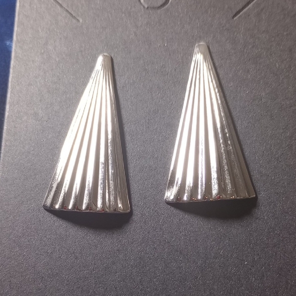 925 Sterling Silver Jewelry - Vintage Sterling Silver Fan-Shaped Stud Earrings